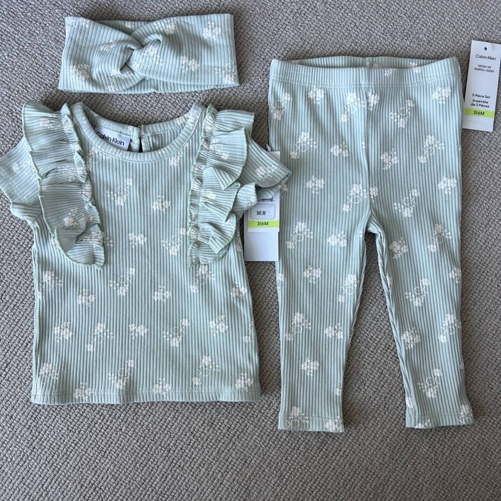 Calvin Klein Infant 3 Piece Set 3/6M  Girl Very Cute Retail $45 NWT